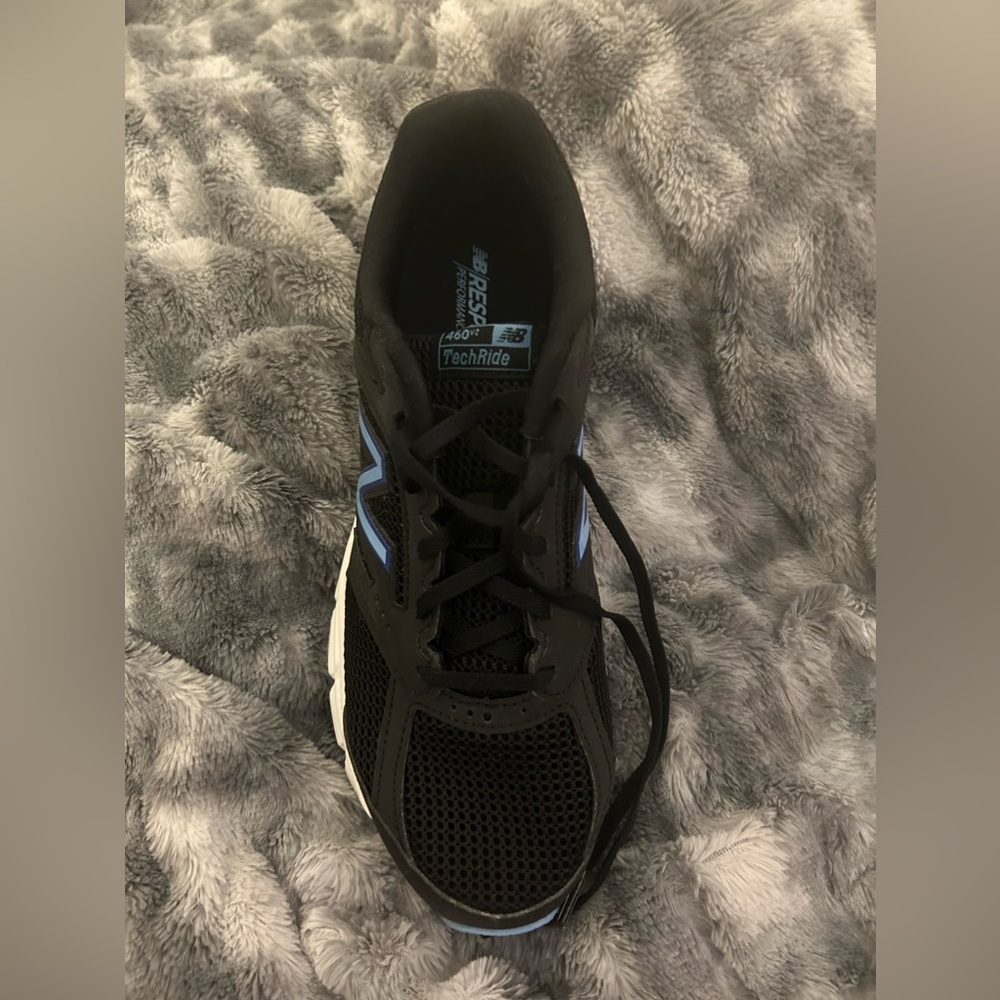 NWT New Balance Womens 460 size 11 D. **right shoe only**